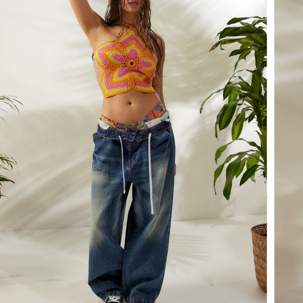 Urban outfitters out from under flower power crochet top - Picture 2 of 6
